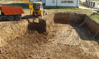 Рытье котлованов под фундамент в Шебекино – цена от 2560 руб. за м3 | 2Землекопа-Шбк