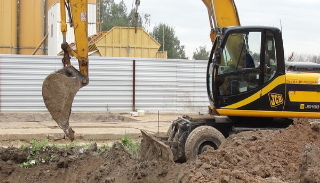 Выкопать яму экскаватором в Шебекино от 922 руб. - 2Землекопа-Шбк